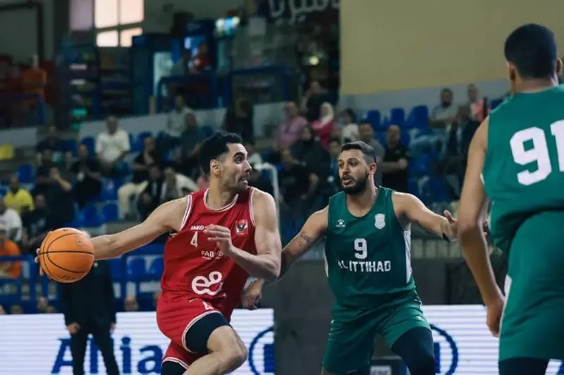 ثلاثيات مبهرة: انطلاقة مثالية للأهلي في نهائي دوري السلة أمام الاتحاد